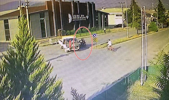 Kamyonetle çarpışan motosiklet sürücüsü yaralandı