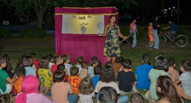 Karagöz Bursalıların gönlüne perde kurdu