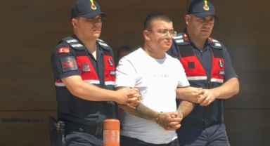 Kavgayı ayırmaya çalışan görevliyi bıçaklayan saldırgan tutuklandı