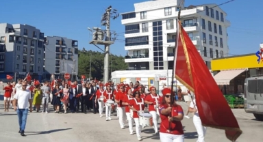 Nilüfer’de coşkulu 30 Ağustos Zafer yürüyüşü