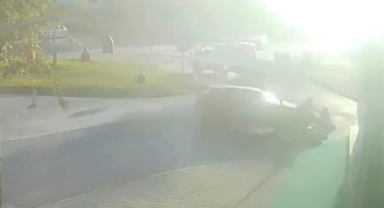 Otomobil ile motosiklet çarpıştı: 1 yaralı