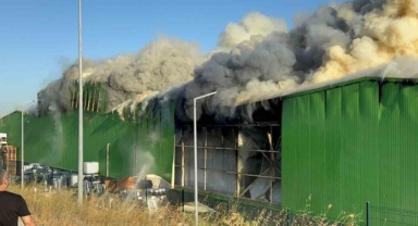 Teksüt fabrikasında çıkan yangında 2 kişi hayatını kaybetti