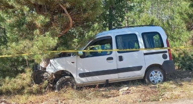 Yaşlı çift aynı kazada hayatlarını kaybetti