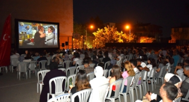 Yıldırım'da yaz sineması keyfi