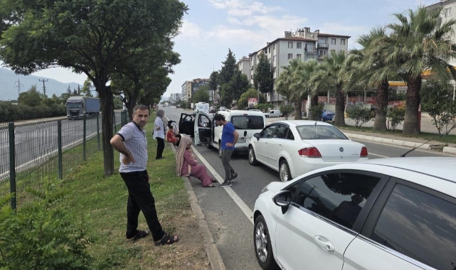 Zincirleme kazada 1 bebek ve çocuk yaralandı