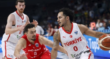 12 Dev Adam yarı finale yükseldi