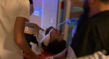 Asansör boşluğuna düşen genç yaralandı