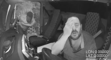 Bursa’da kaza sonrası tır şoförüne saldırı kamerada