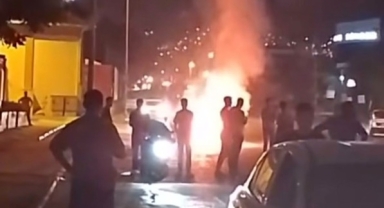 Bursa'da seyir halindeki araç alev topuna döndü