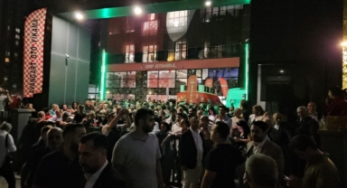 CHP İstanbul İl Başkanlığı önünde gerginlik