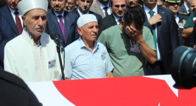 İzmir’de şehit düşen polislere son görev