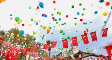 Lösemiyi yendi sevenleri binlerce balonu göğe bıraktı