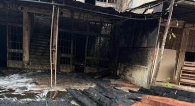 Mobilya imalathanesi alevlere teslim oldu