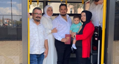 Nikahlarına yetiştiren şoförü şahit yaptılar