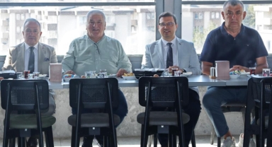 Nilüfer Belediyespor Kulübü Bursa voleyboluna yön verenlerle buluştu