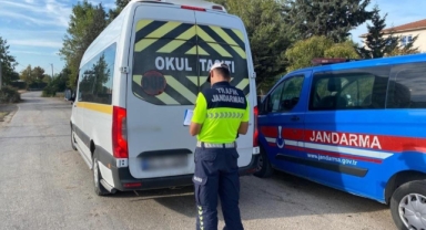 Okullar açıldı, jandarma trafik denetimlerini arttırdı