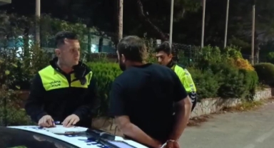 Polisi kandırmak isteyen şüpheliyi parmak izi ele verdi