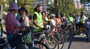 Renkli Pedallar sağlıklı bir çevre için çevrildi