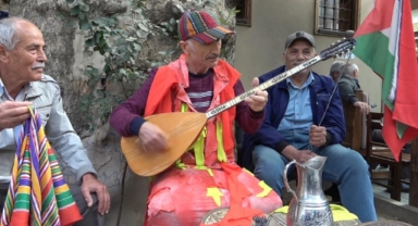 Tiyatrocu Bahtiyar Keskin Filistin'e böyle destek oldu
