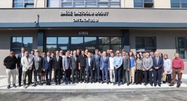 Vali Ayyıldız'dan inşaatı tamamlanan Bosut Ortaokulu'na Ziyaret