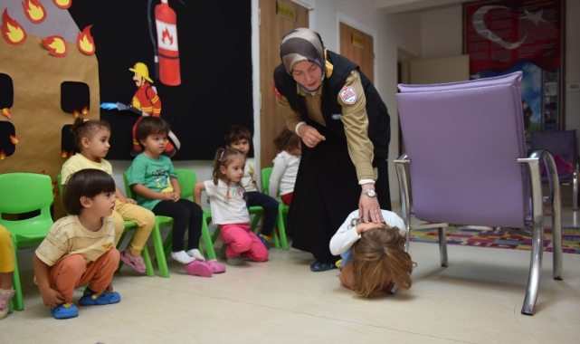 Yıldırım'da minik İtfaiyeciler göz kamaştırdı