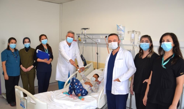 Baba 13 yaşındaki oğluna hayat verdi