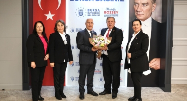 Başkan Bozbey Emekliler Derneği'ne üye oldu