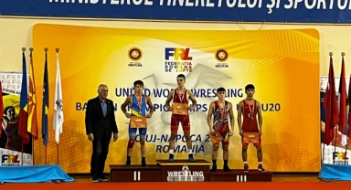 Belediyesporlu güreşçilerden 2 madalya