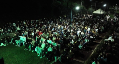 Bursa'da açık havada sinema keyfi