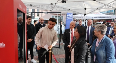 Bursalılar Atatürk ile aynı karede