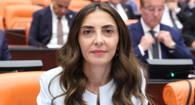 CHP’li Altaca Kayışoğlu ”Bursa’da Tekstil ve Mobilya Sektörü İflaslarla Çöküyor”