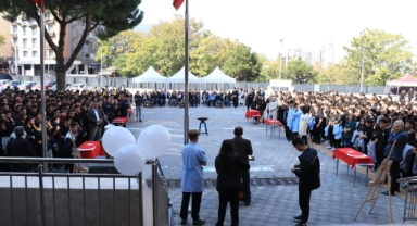 Demirtaşpaşa MTAL'de önlük giyme töreni düzenlendi