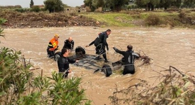Foça’da sel sularına kapılan şahıstan acı haber!