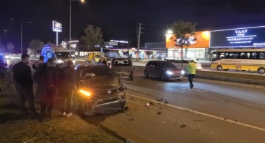 İnegöl'de zincirleme kaza: 3 yaralı