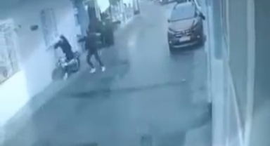 İzin gününde polisten kaçan şüpheliyi böyle yakaladı