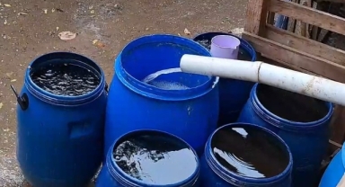 İznik'te vatandaş yağmur suyunu varillere biriktiriyor