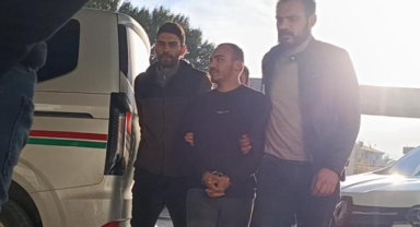 Kardeşinin ölümüne sebep olan sürücüyü vurmuştu yakalandı