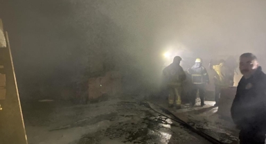 Mobilya imalathanesinde korkutan yangın