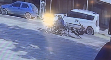 Motosiklet ile bisiklet çarpıştı: 2 yaralı