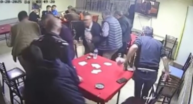 Oyunu bırakıp kaçtılar