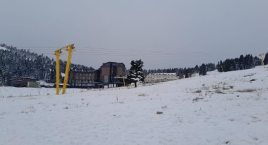 Uludağ’da sezonun ilk karı yağdı