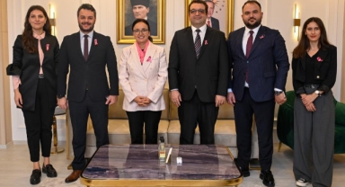 Uludağ Elektrik’ten meme kanserine karşı