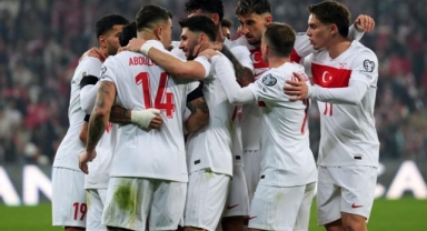 A Milli Futbol Takımı, İspanya deplasmanında