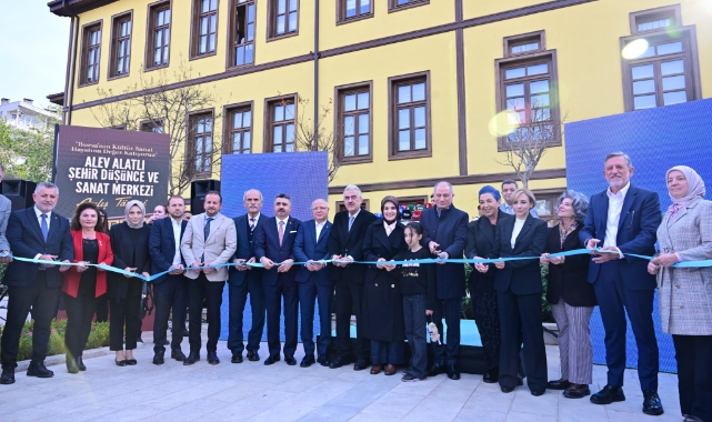 Alev Alatlı Şehir Düşünce ve Sanat Merkezi açıldı