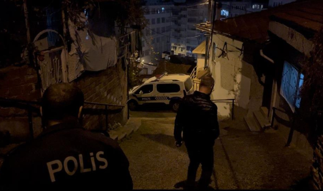 Bahçeye çıkan kadın cesetle karşılaştı