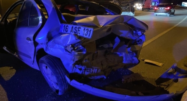 Bariyere çarpan araç takla attı: 2 yaralı