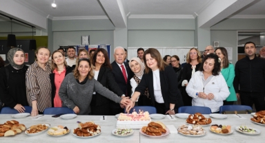 Başkan Bozbey’den öğretmenlere anlamlı ziyaret