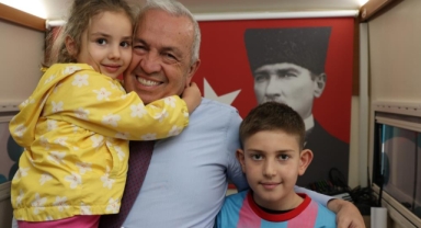 Başkan Özdemir 30 Ağustos Zafer Mahallesi’nde