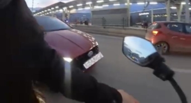 Bursa'da kadın sürücüler arasında yol verme kavgası