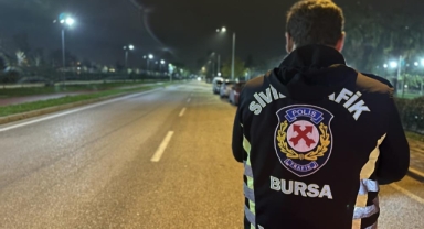 Bursa'da sivil trafik ekiplerinden gece denetimi